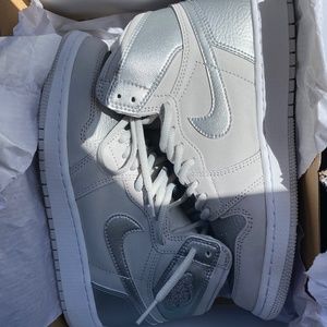 AIR JORDAN 1 HIGH OG GS "Co.JP - Metallic Silver"